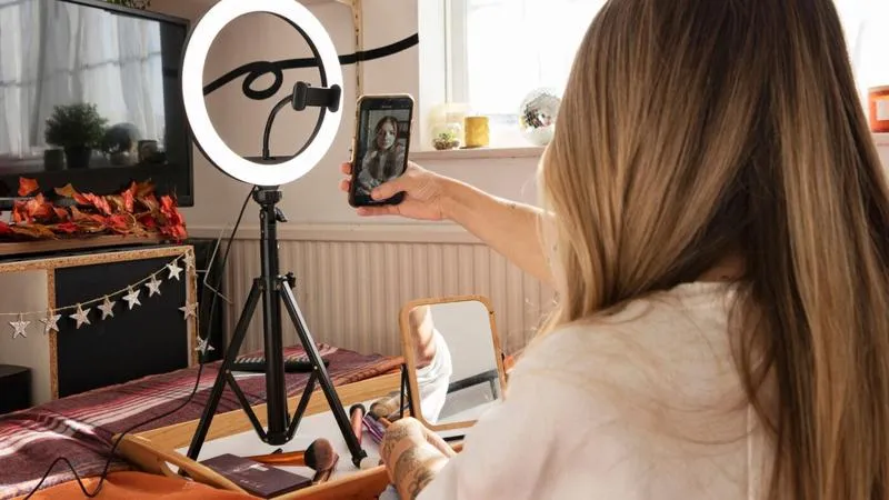 Zarobki twórców na TikToku